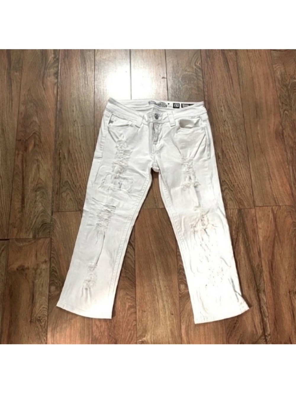 Beautiful Miss Me White Distressed Denim Capri Jeans